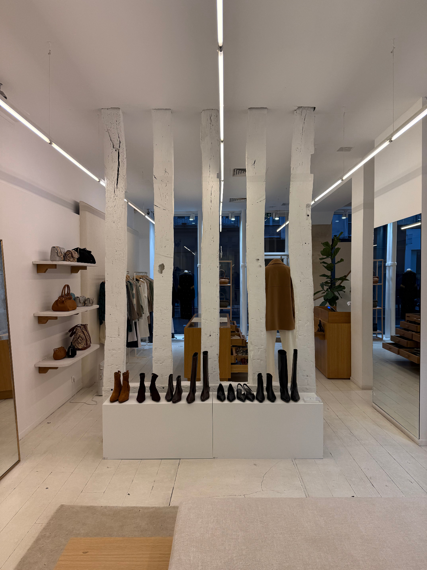 Vanessa Bruno — Flagship